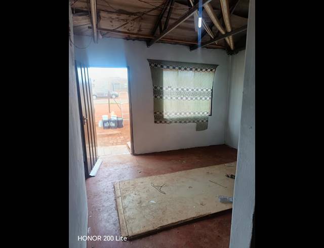2 BEDROOM HOUSE FOR SALE IN LEHAE